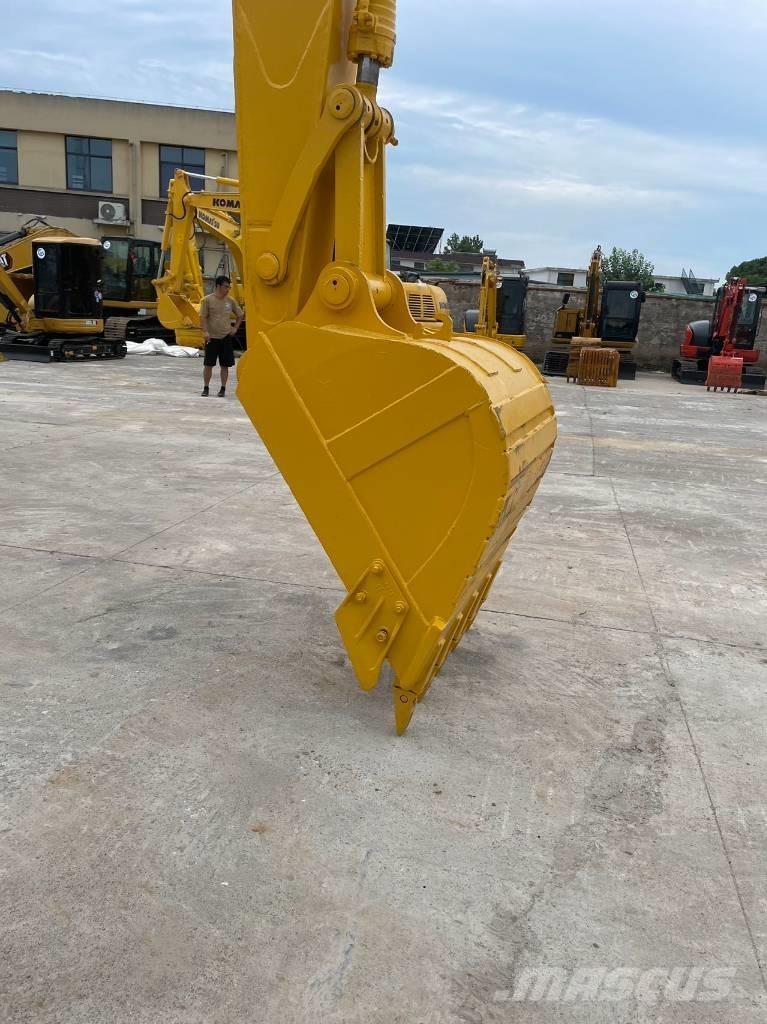 Komatsu PC 220-7 Pelle sur chenilles