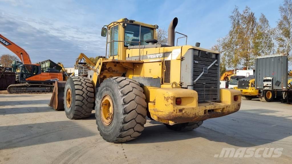 Volvo L 220 D Chargeuse sur pneus