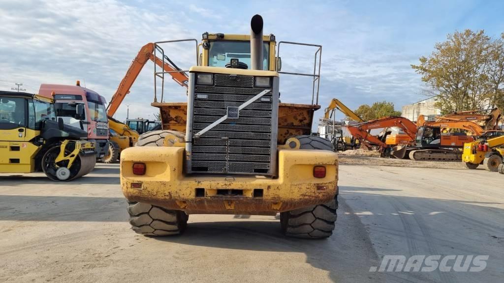 Volvo L 220 D Chargeuse sur pneus