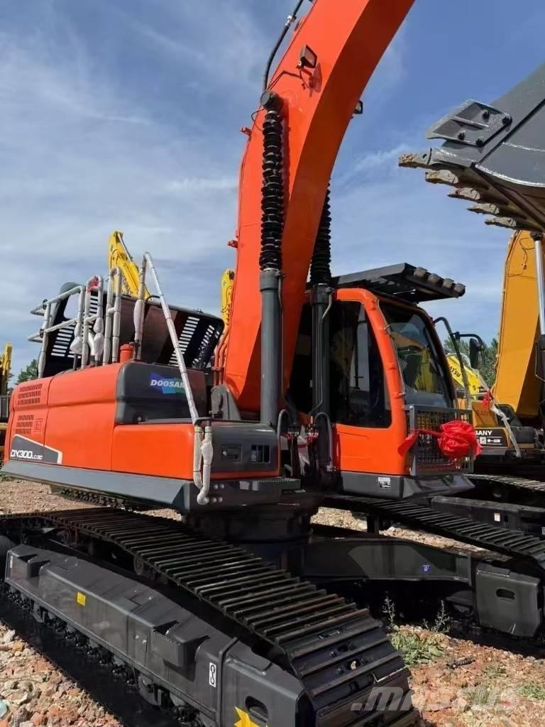 Doosan DX300LC-9C Pelle sur chenilles