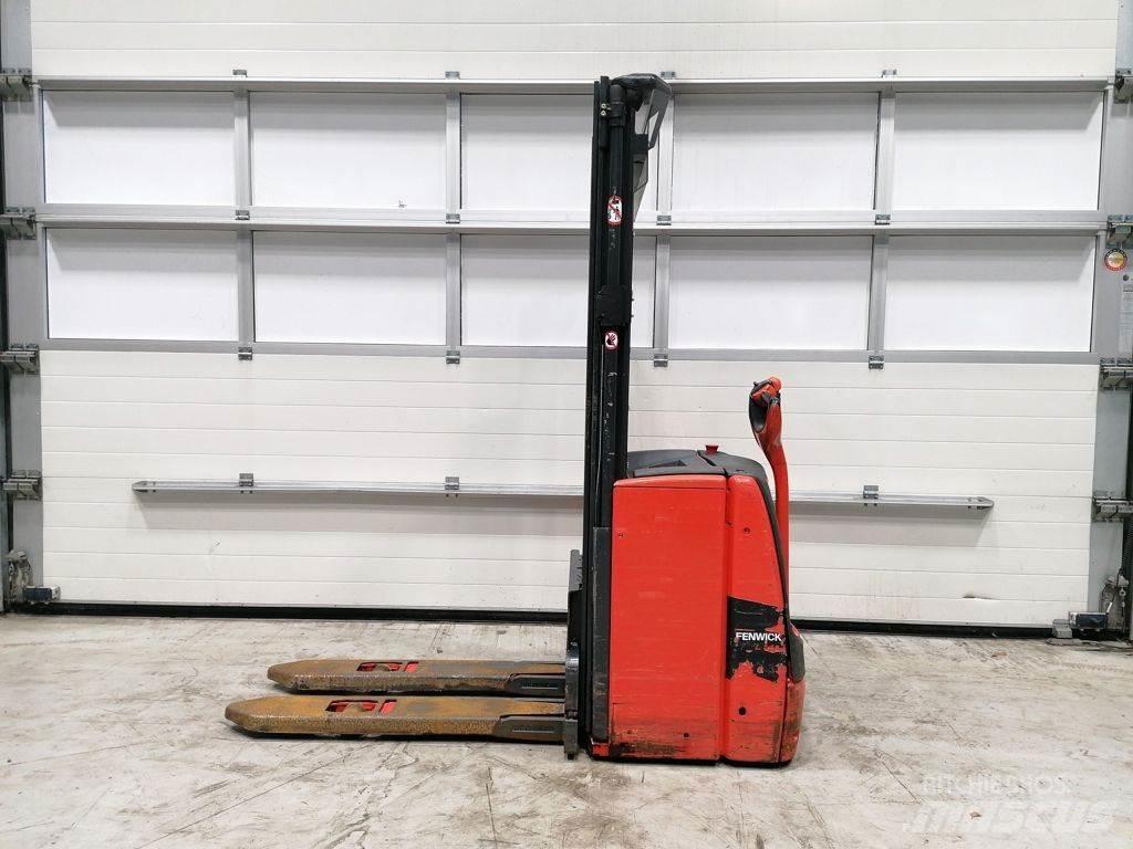 Linde L14 Gerbeur accompagnant