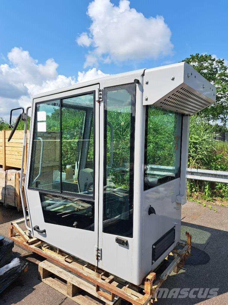 Fuchs D & E Cabin Cabine
