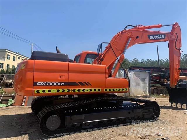 Doosan DX 300 LC Pelle sur chenilles