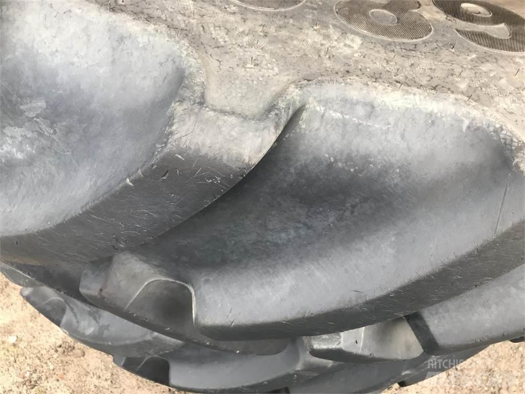Mitas 680/80R42 Pneus, roues et jantes