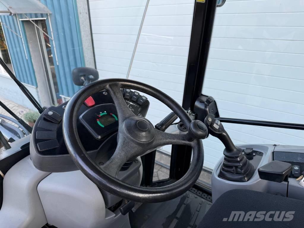 CAT 907 H Chargeuse sur pneus