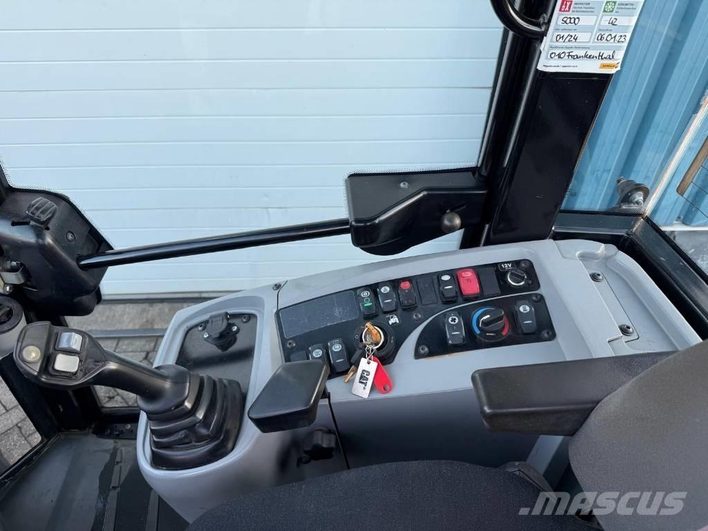 CAT 907 H Chargeuse sur pneus