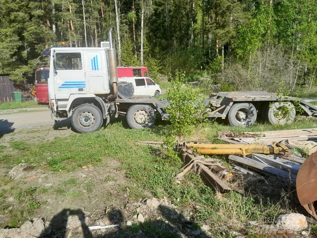 Volvo F12 Camion plateau