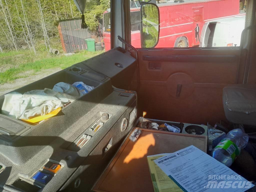 Volvo F12 Camion plateau