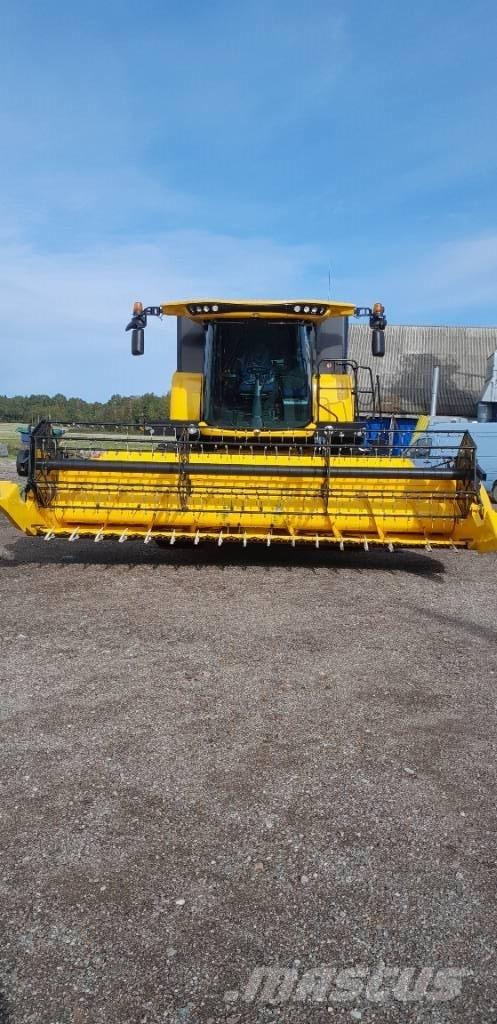 New Holland CX5.80 Moissonneuse batteuse