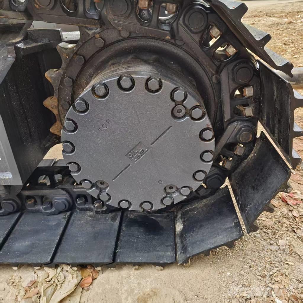Komatsu PC 200 Pelle sur chenilles
