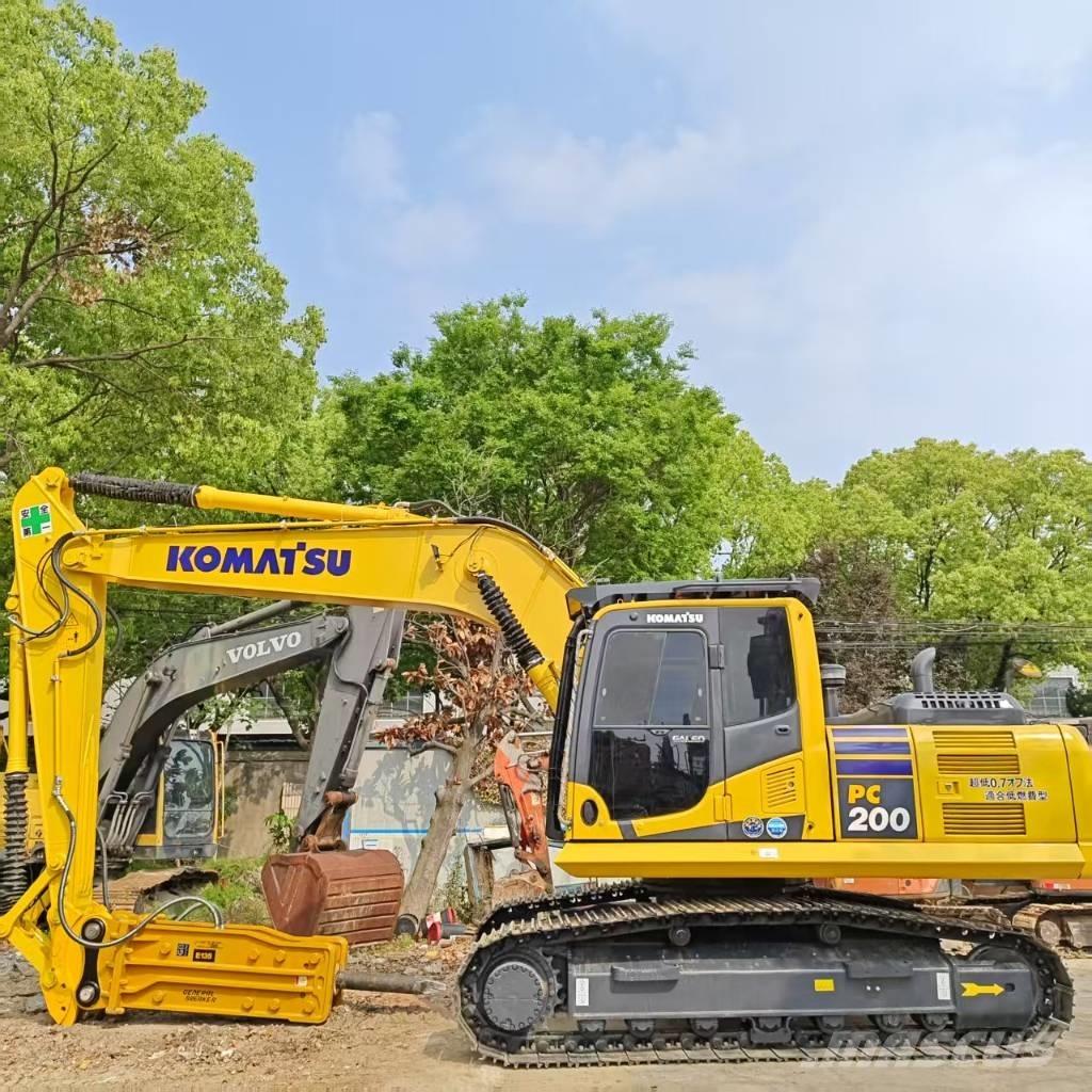 Komatsu PC 200 Pelle sur chenilles