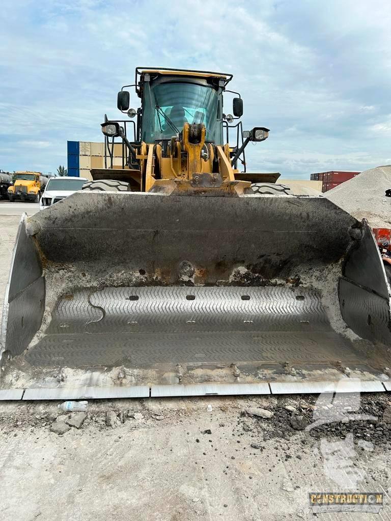 CAT 966 K Chargeuse sur pneus