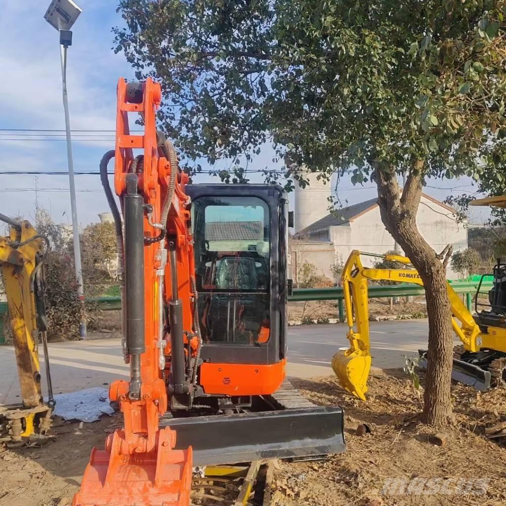 Kubota U 30 Mini pelle < 7t