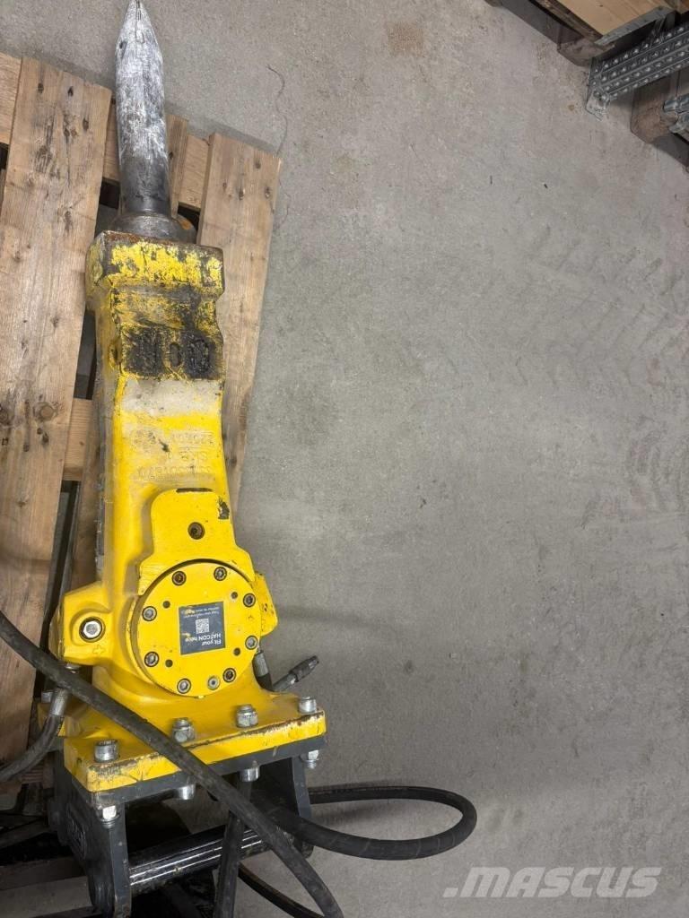 Epiroc SB 302 Marteau hydraulique