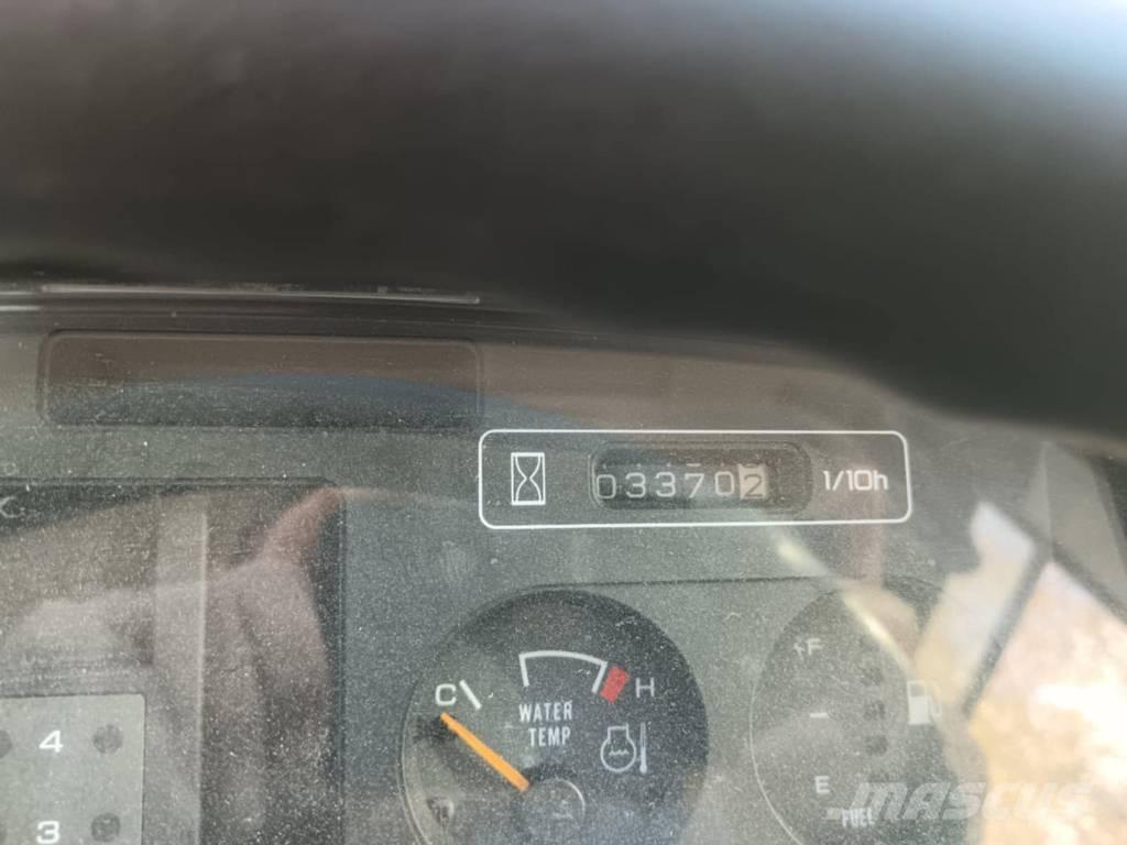 Hitachi ZW 370 Chargeuse sur pneus