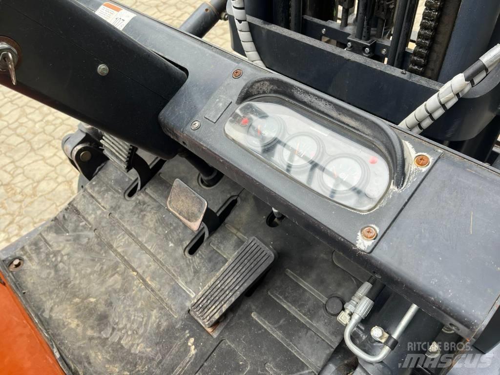 Doosan D 25 GP Chariots diesel