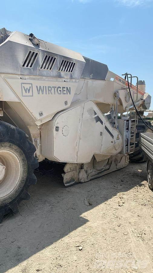 Wirtgen WR250i Recycleur bitume