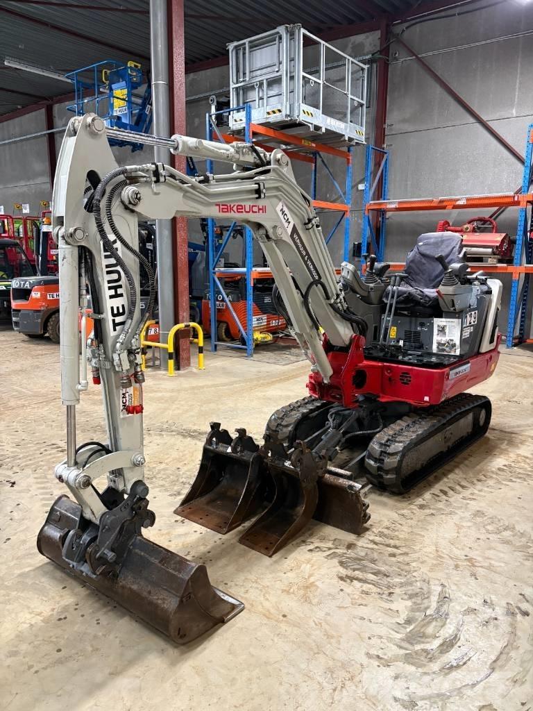 Takeuchi TB 225 Mini pelle < 7t