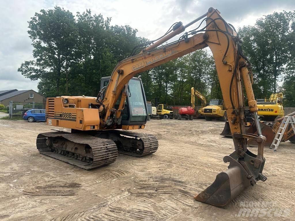 CASE 688 B 16 ton Pelle sur chenilles