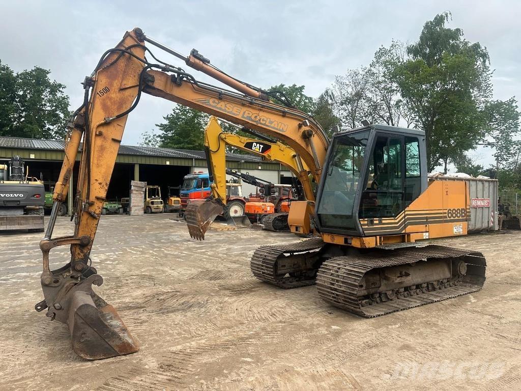 CASE 688 B 16 ton Pelle sur chenilles