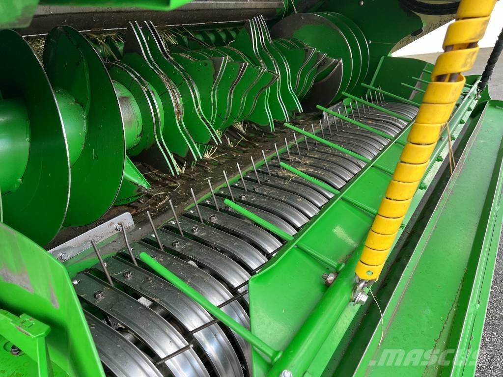John Deere V 451R Presse à balle ronde