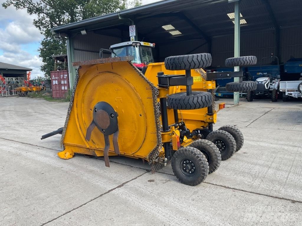McConnel SR460 Broyeur / Gyrobroyeur / Epareuse