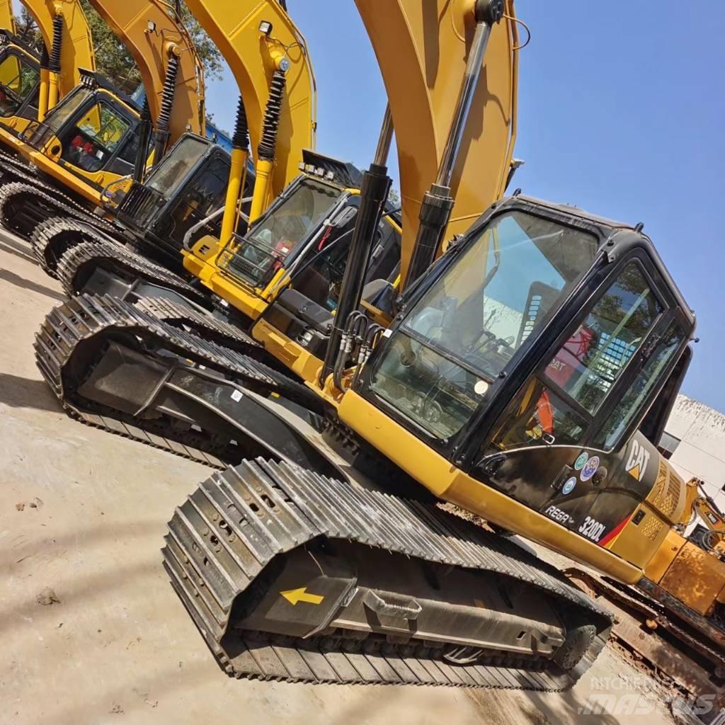 CAT 320 D Pelle sur chenilles
