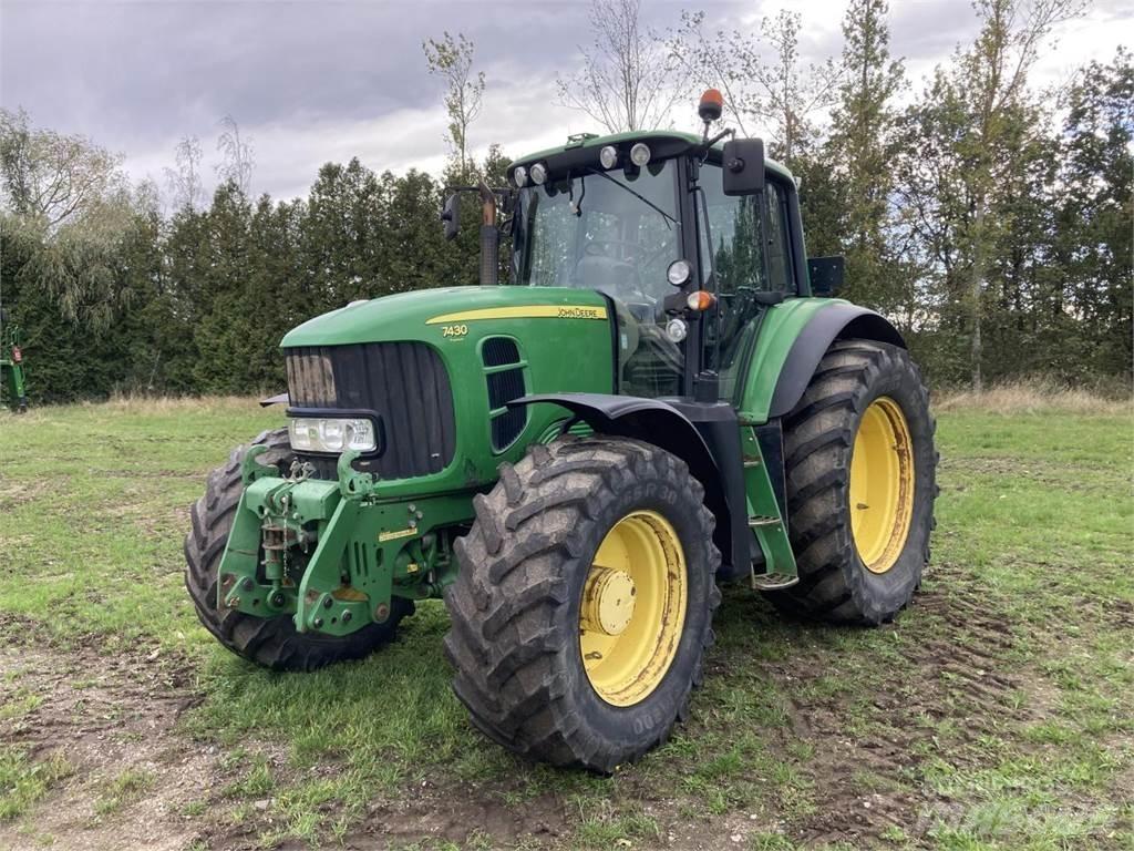 John Deere 7430 Tracteur