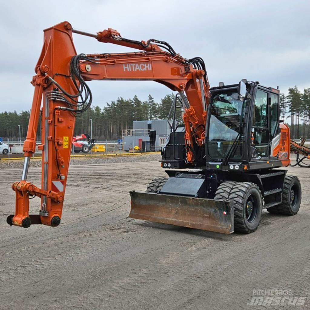 Hitachi ZX 135W Pelle sur pneus