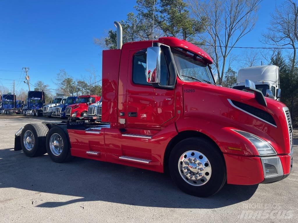 Volvo VNL64T300 Tracteur routier