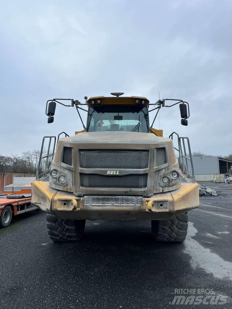 Bell B40 6x6 Tombereau articulé