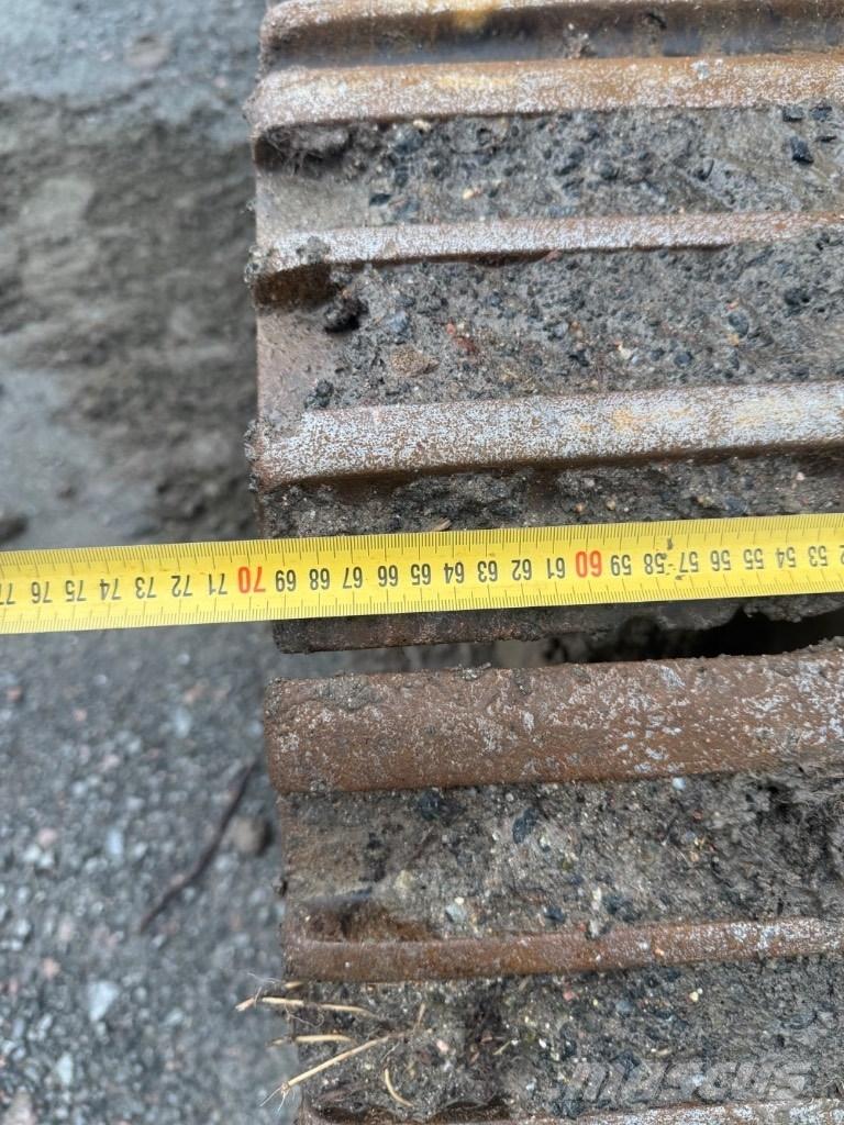 Hitachi ZX 225 USR-3 Pelle sur chenilles