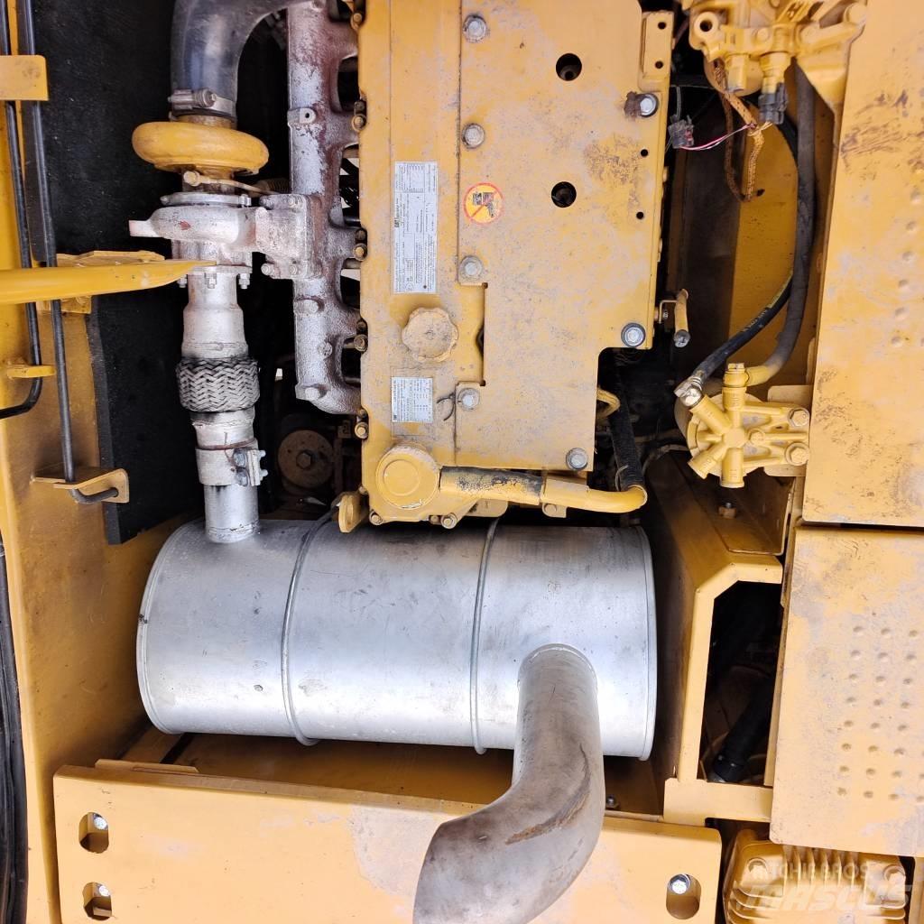 CAT 320D Pelle sur chenilles