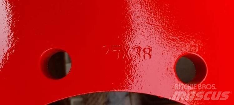 Fendt RIM 25x38 Pneus, roues et jantes