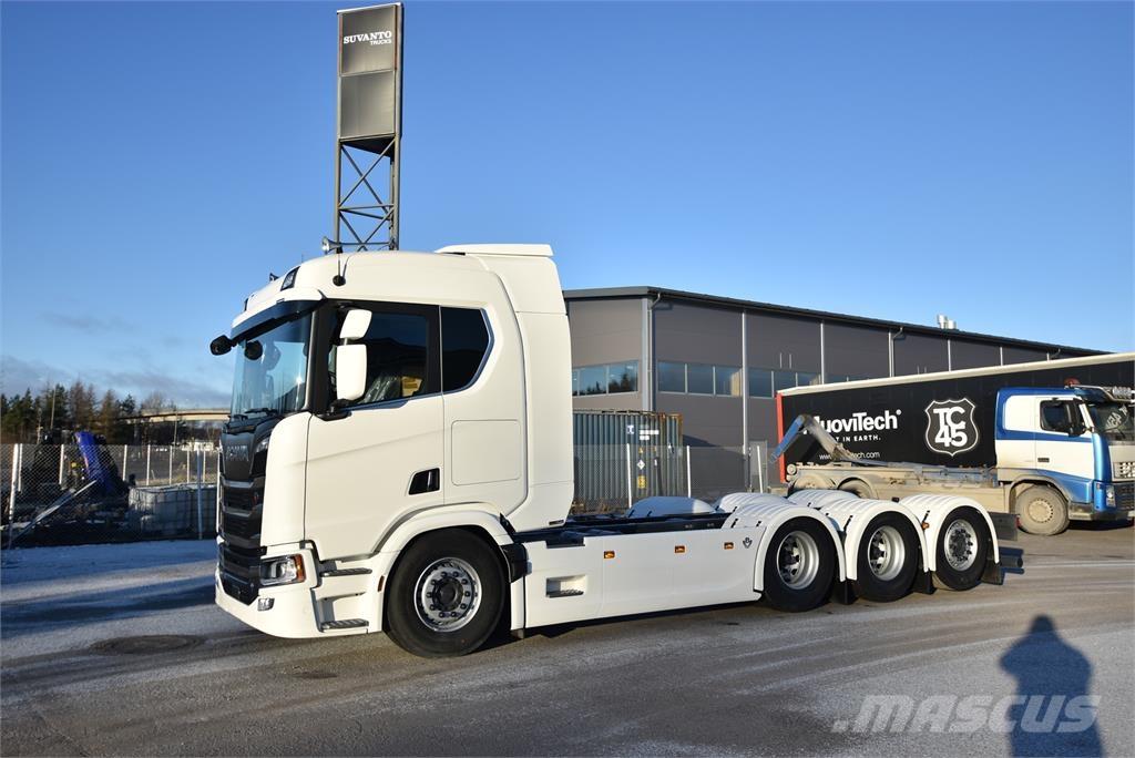 Scania R590 8X4 Châssis cabine