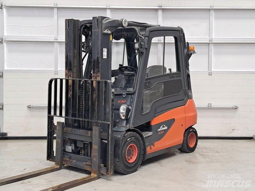 Linde E30-01 Chariots élévateurs électriques