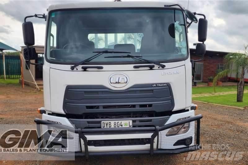 UD Croner PKE280 Autre camion