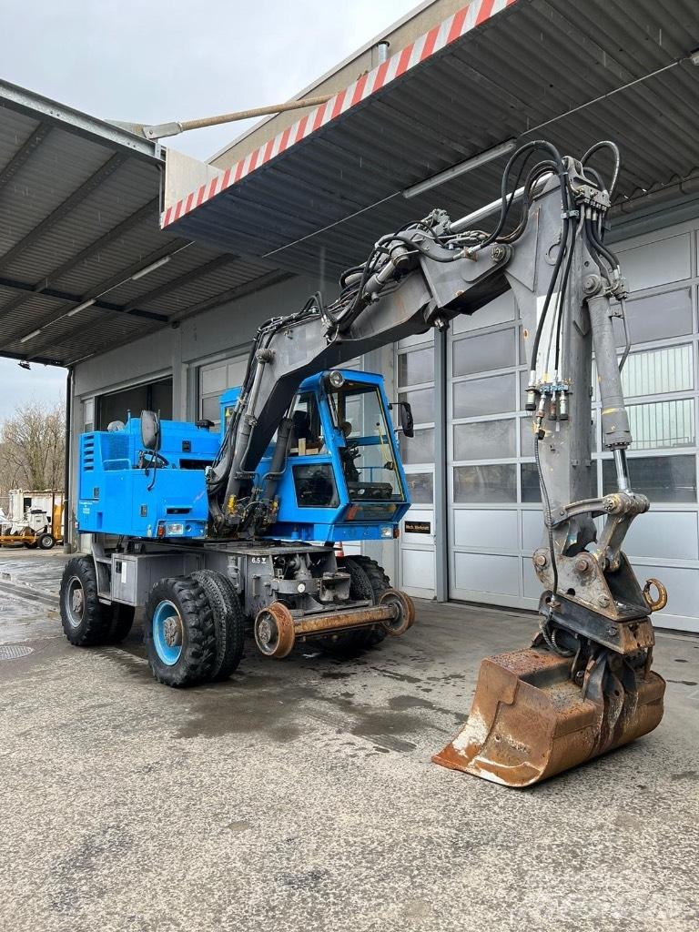 CASE 788 P Pelle sur pneus
