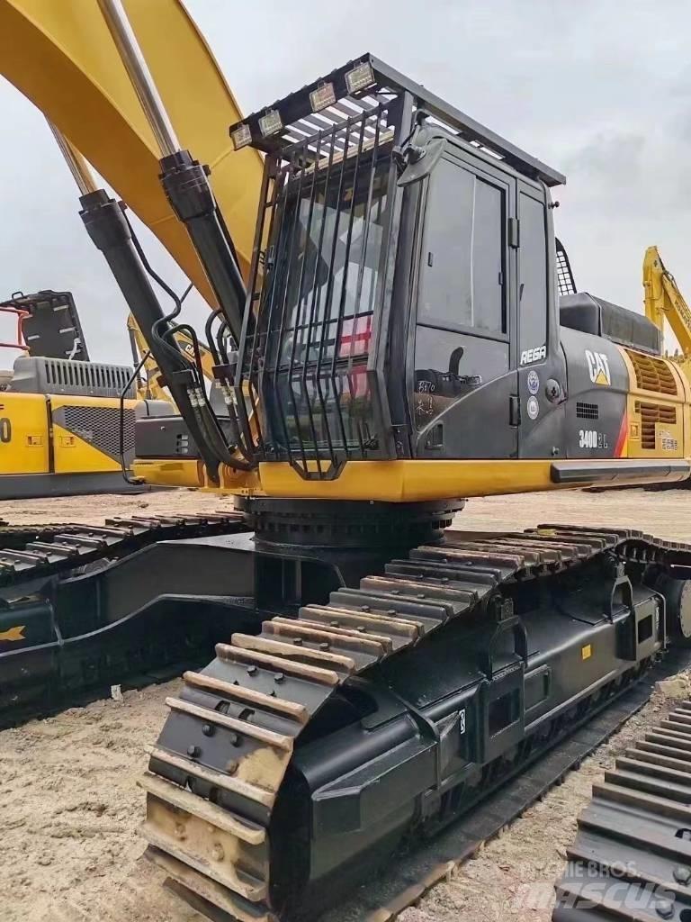 CAT 324 D Pelle sur chenilles