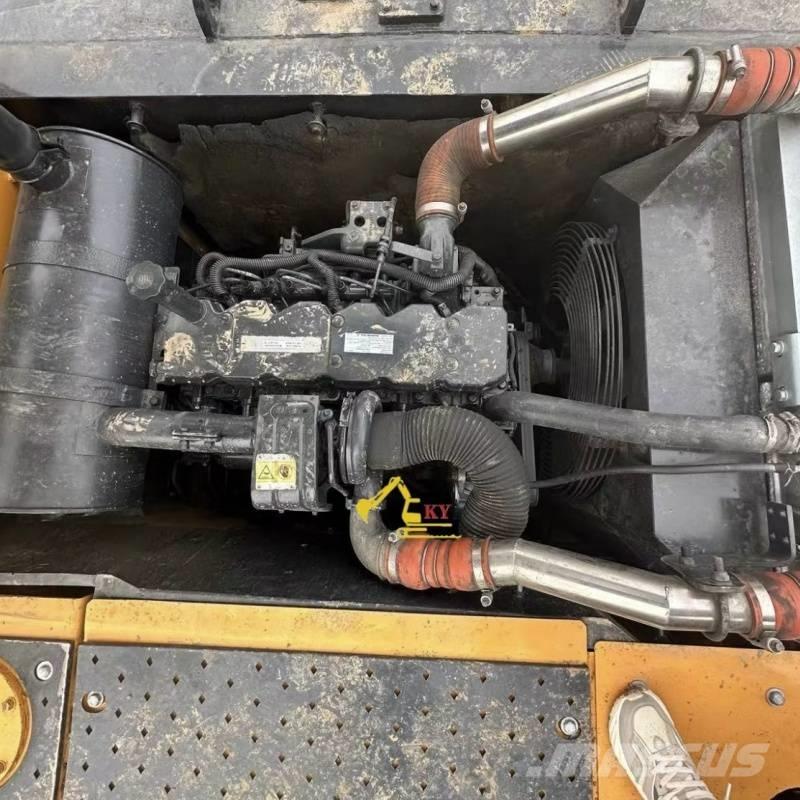 Hyundai 225VS Pelle sur chenilles