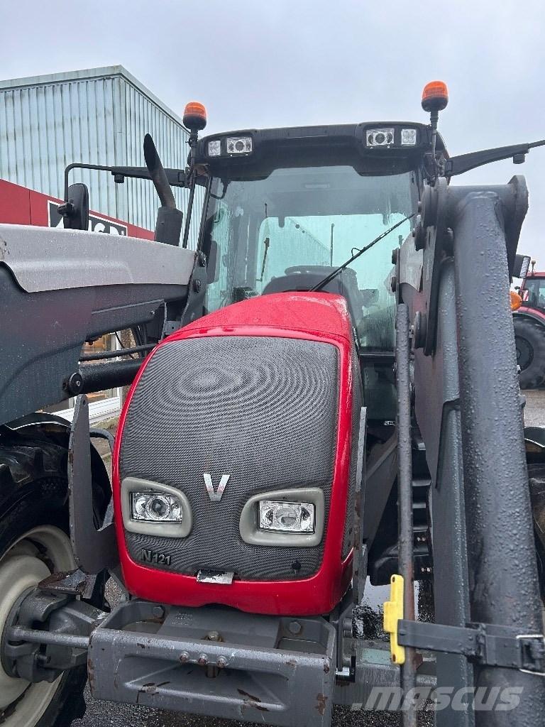 Valtra N 121 Tracteur