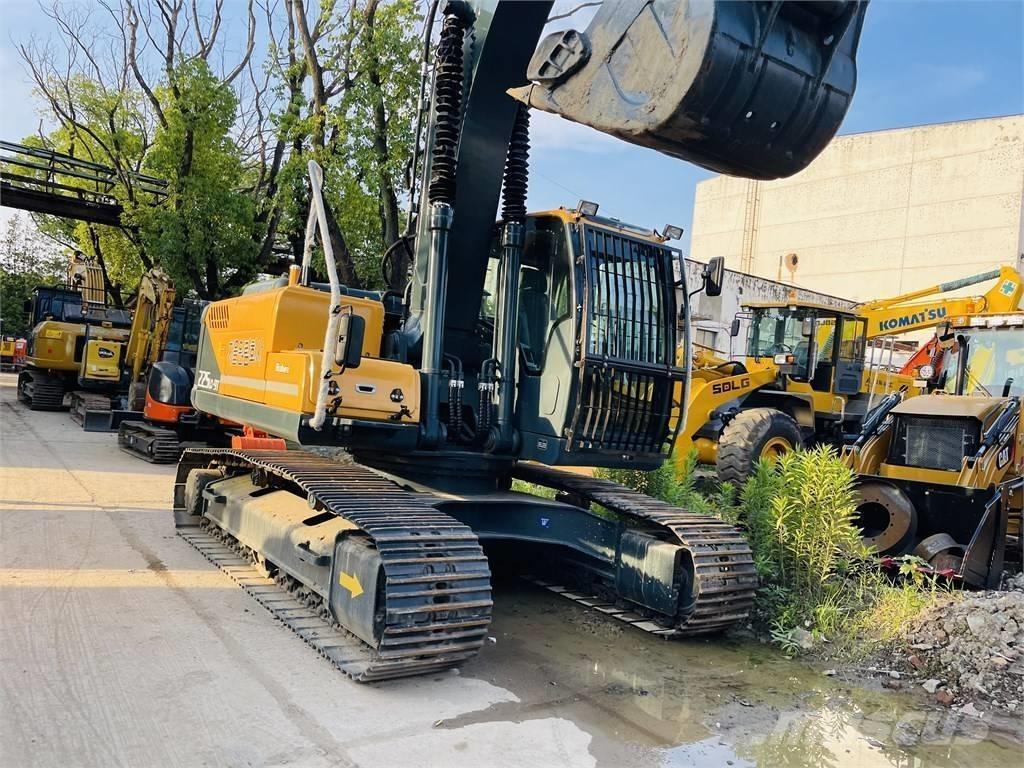Hyundai 225LC 9T Pelle sur chenilles