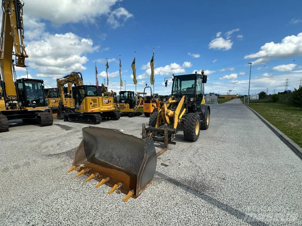 Komatsu WA 80 Chargeuse sur pneus