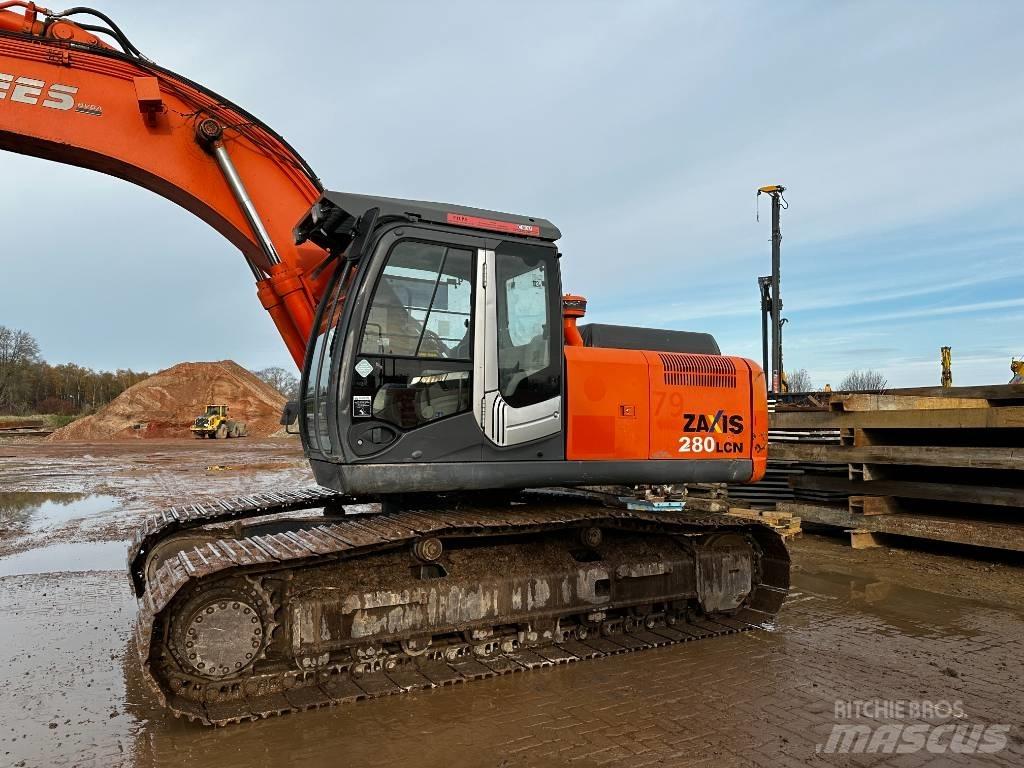 Hitachi ZX 280 LC N Pelle sur chenilles