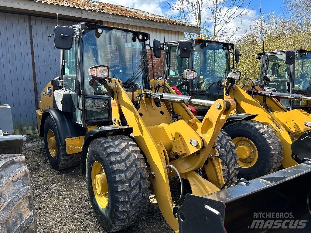 CAT 906 Chargeuse sur pneus