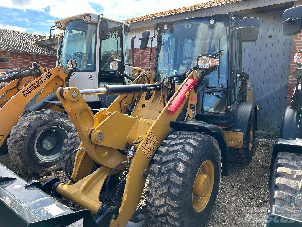 CAT 906 Chargeuse sur pneus
