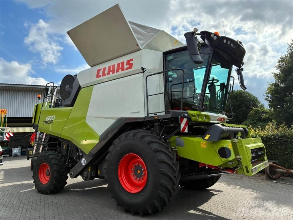 CLAAS Trion 650 Moissonneuse batteuse