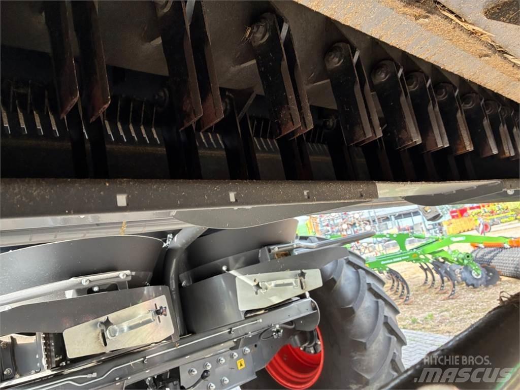 CLAAS Trion 650 Moissonneuse batteuse