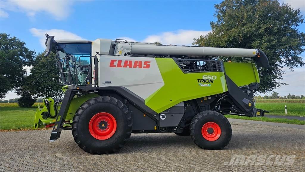 CLAAS Trion 650 Moissonneuse batteuse