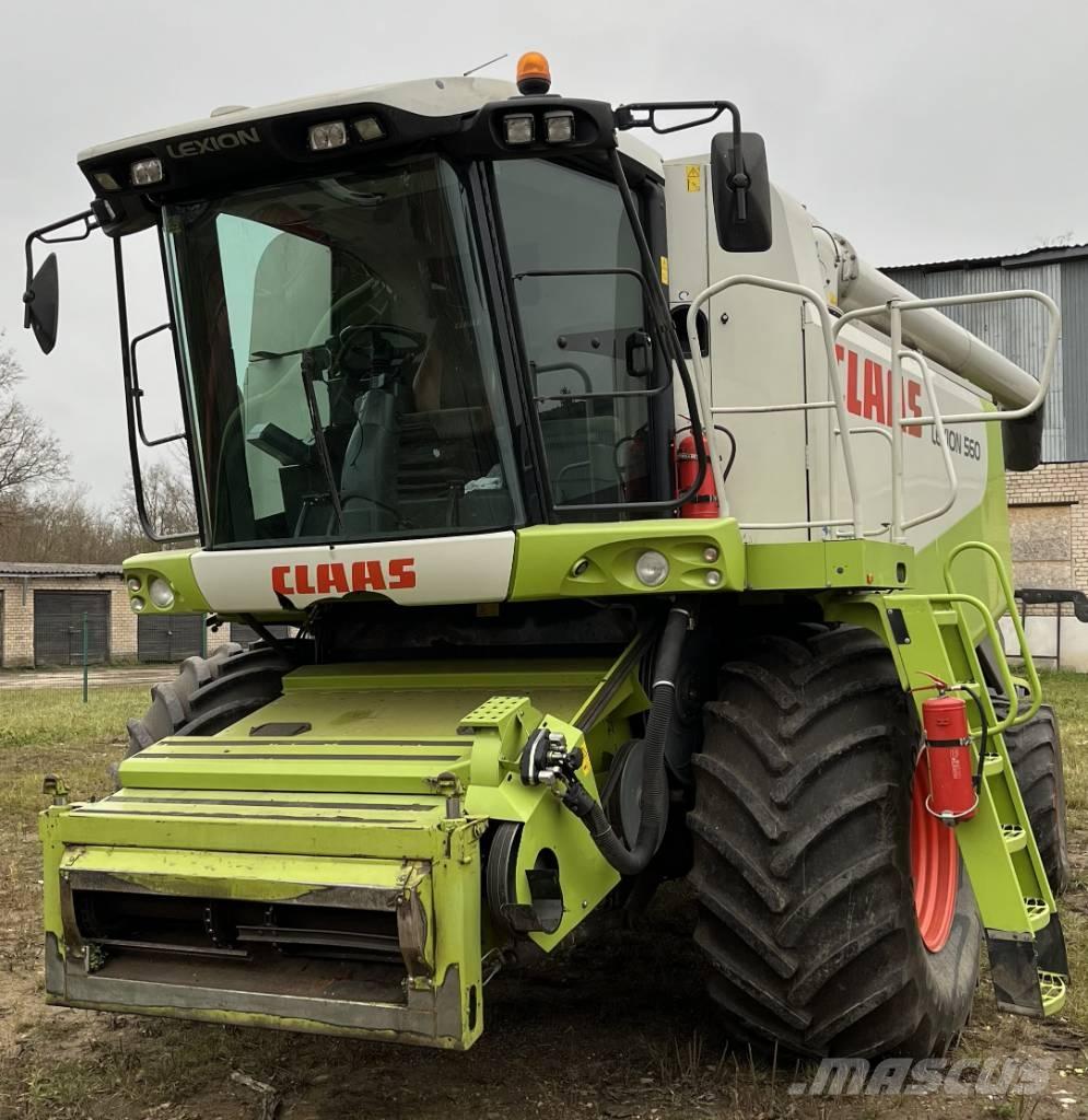 CLAAS Lexion 460 Moissonneuse batteuse